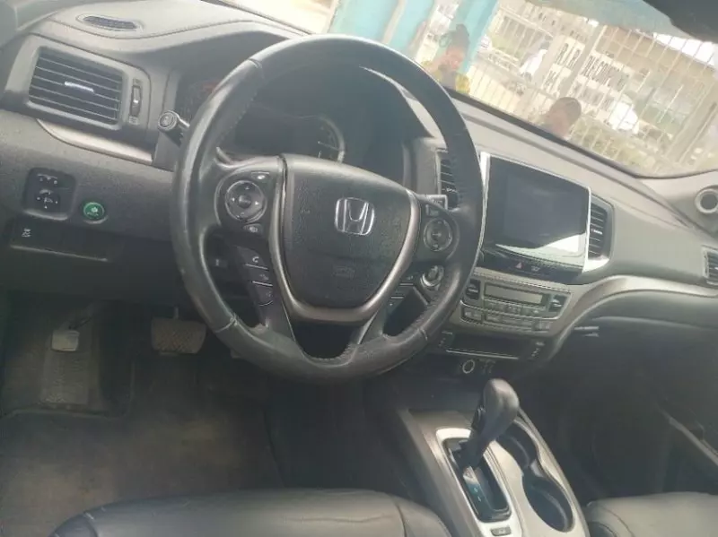 Honda Pilot   - 2017