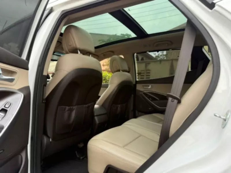 Hyundai Santa Fe   - 2014