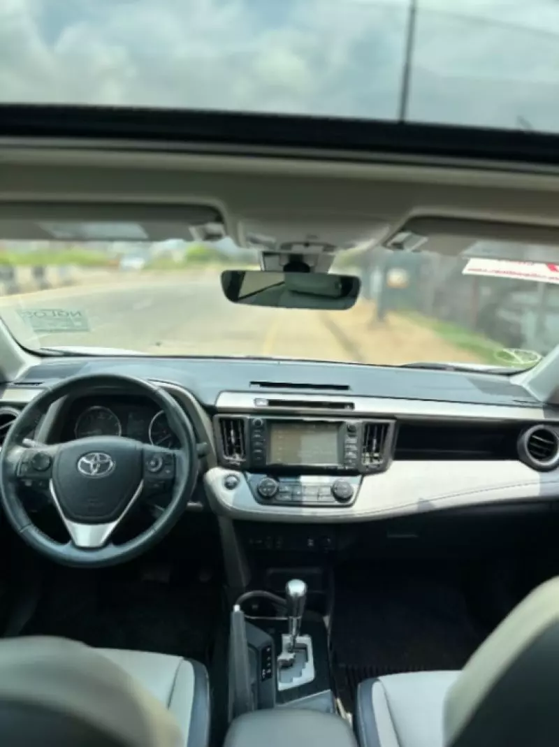 Toyota RAV 4   - 2016