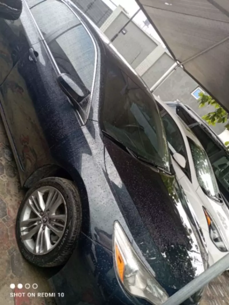 Toyota Camry   - 2016