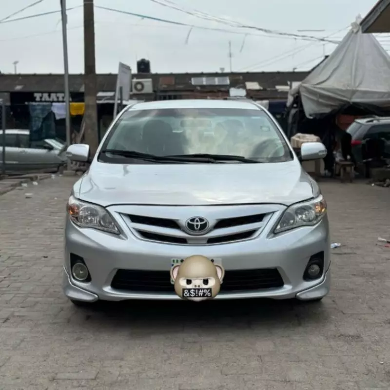 Toyota Corolla   - 2013