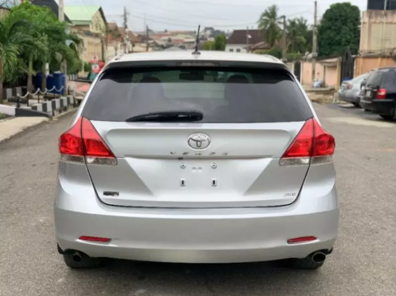 Toyota Venza   - 2010
