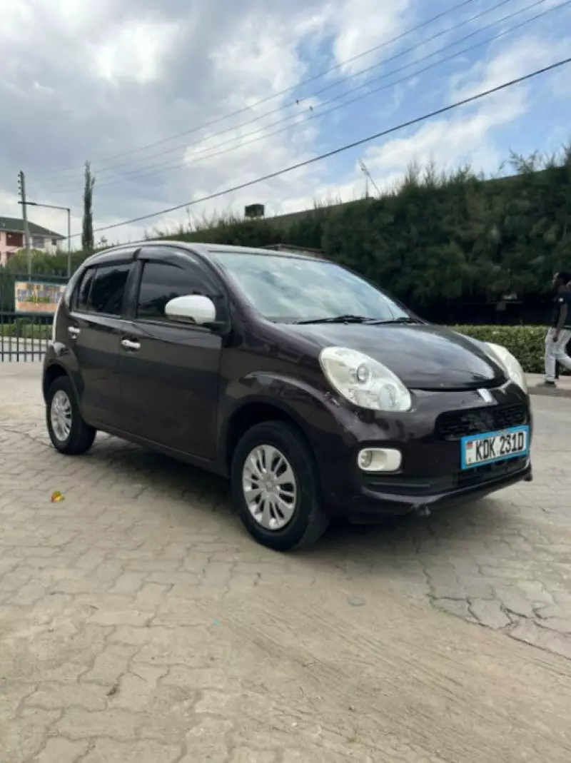 Toyota Passo   - 2015
