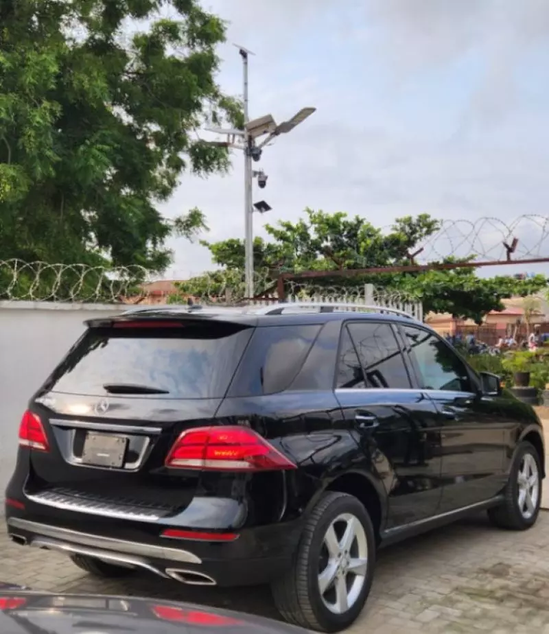 Mercedes-Benz GLE 350   - 2016