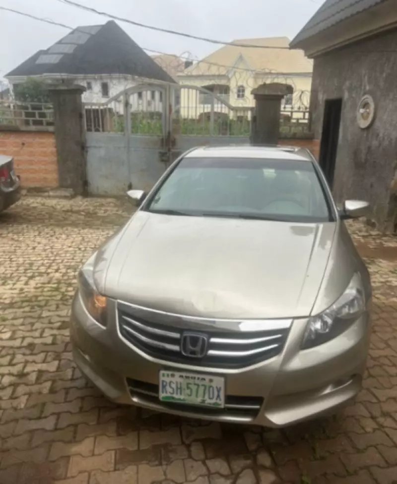 Honda Accord   - 2009