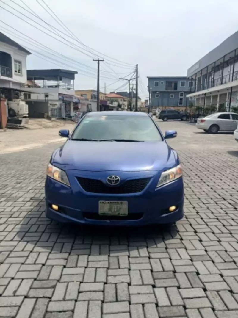 Toyota Camry   - 2007