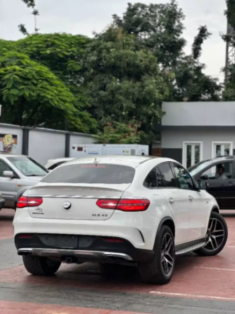Mercedes-Benz GLE 43 AMG   - 2017