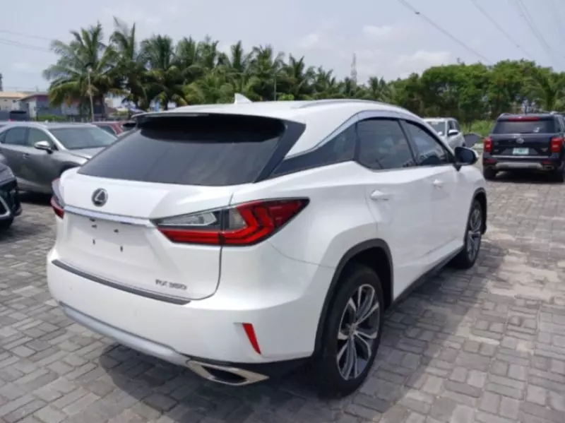 Lexus RX 350L   - 2017