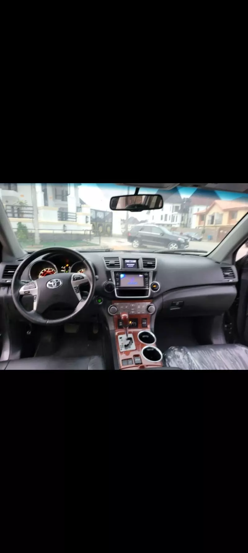 Toyota Highlander   - 2013
