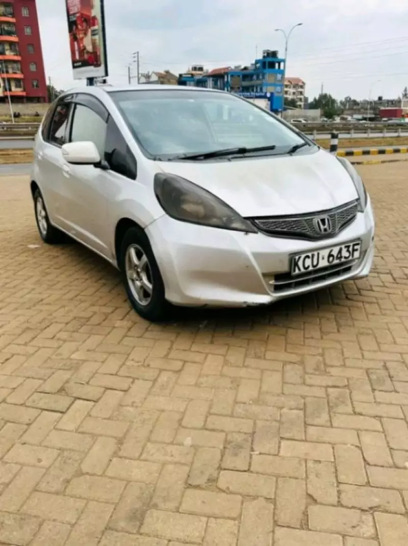 Honda Fit   - 2012