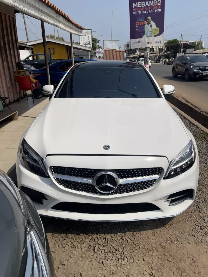 Mercedes-Benz C 300   - 2019