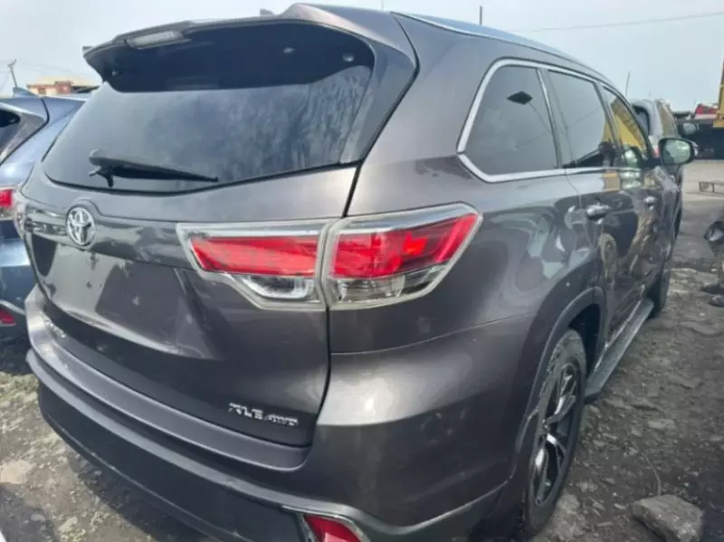 Toyota Highlander - 2016