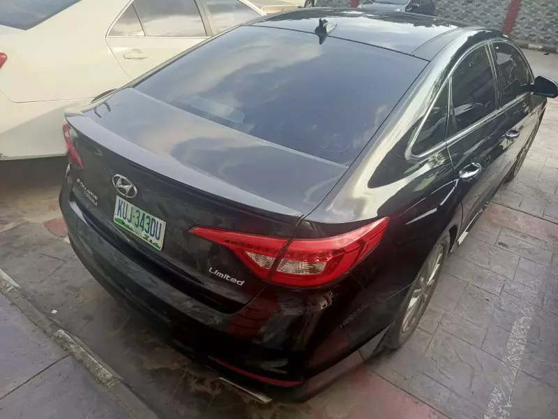 Hyundai Sonata   - 2015