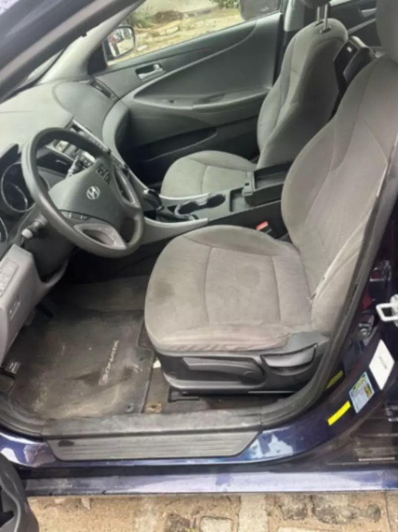 Hyundai Sonata   - 2013