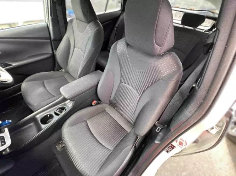 Toyota Prius   - 2018