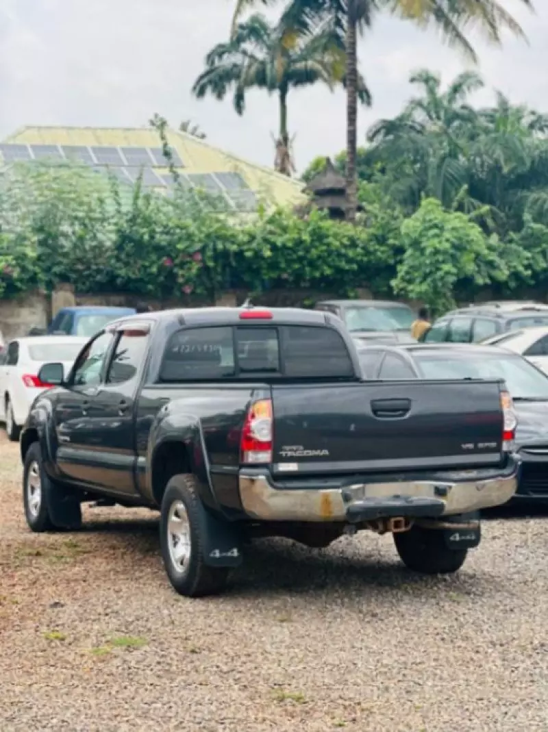 Toyota Tacoma   - 2012