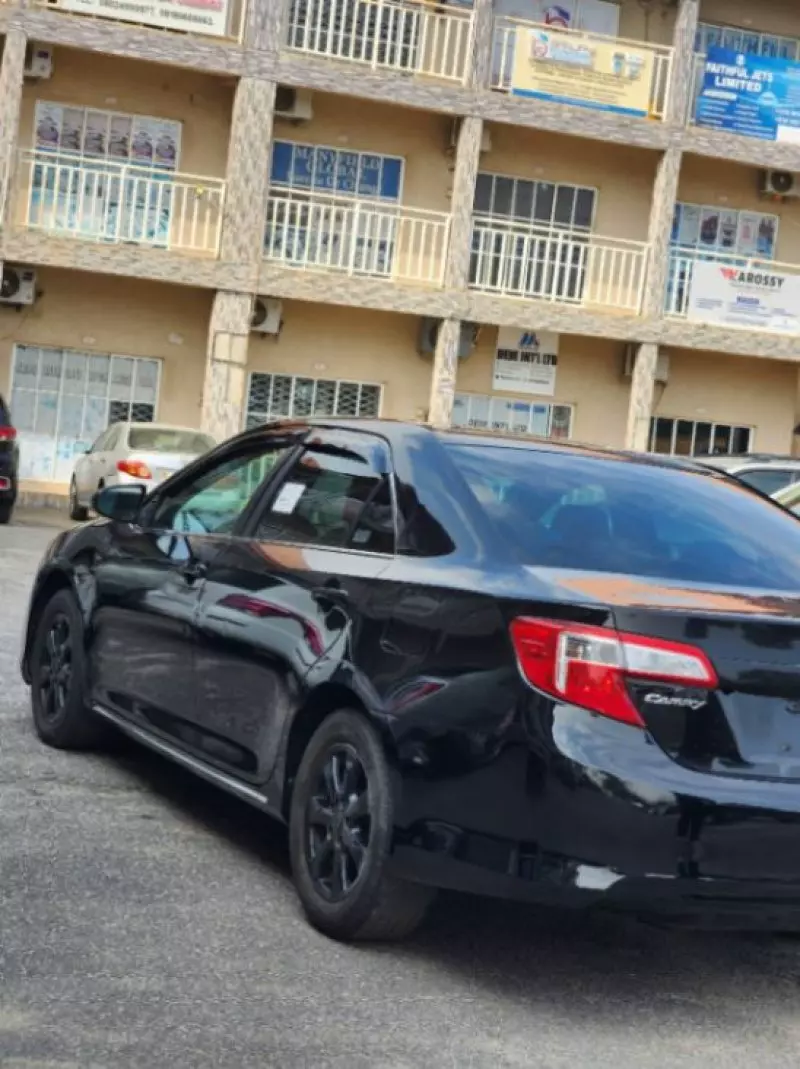 Toyota Camry   - 2012