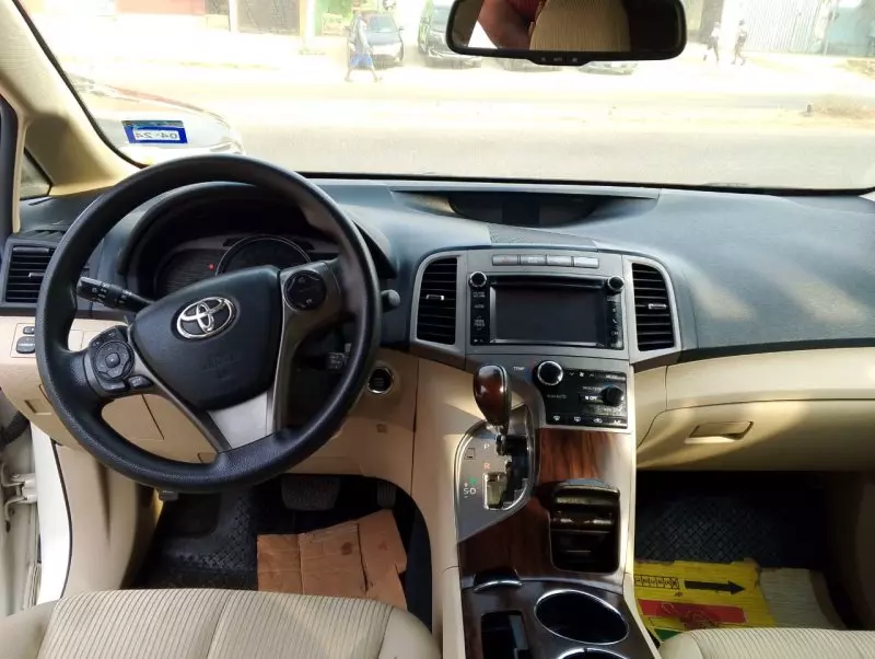 Toyota Venza   - 2013