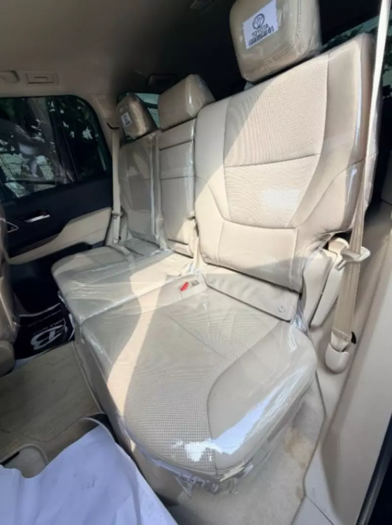 Toyota Land Cruiser GXR