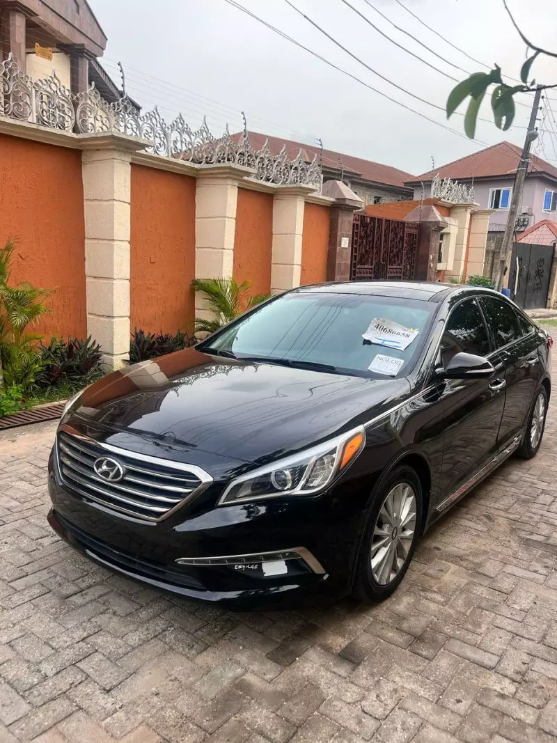 Hyundai Sonata   - 2015