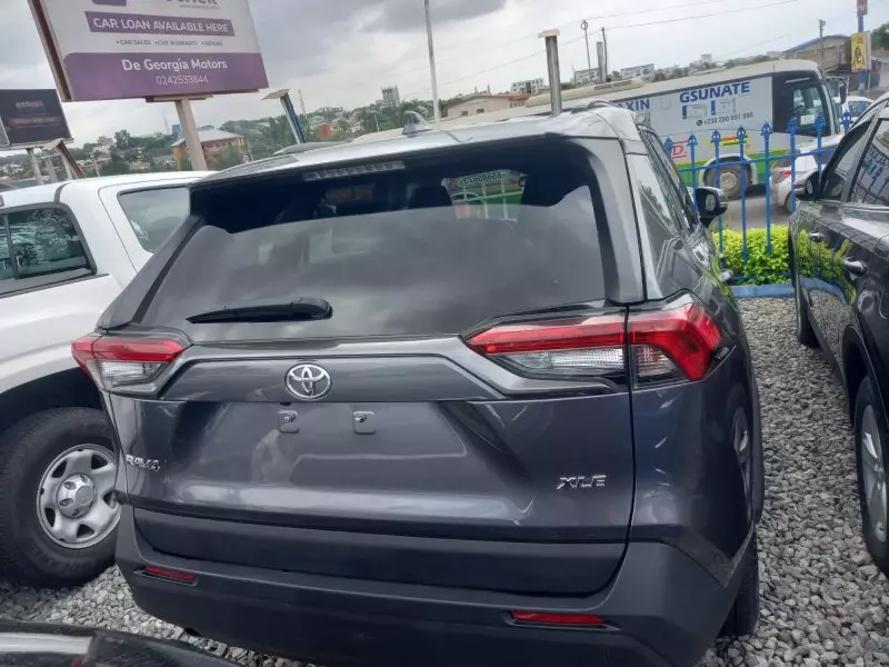 Toyota RAV 4   - 2020