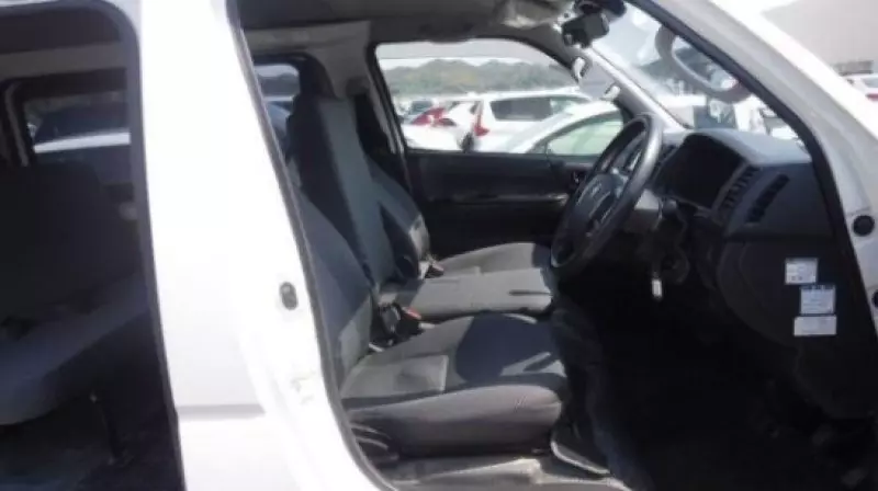 Toyota Hiace   - 2019