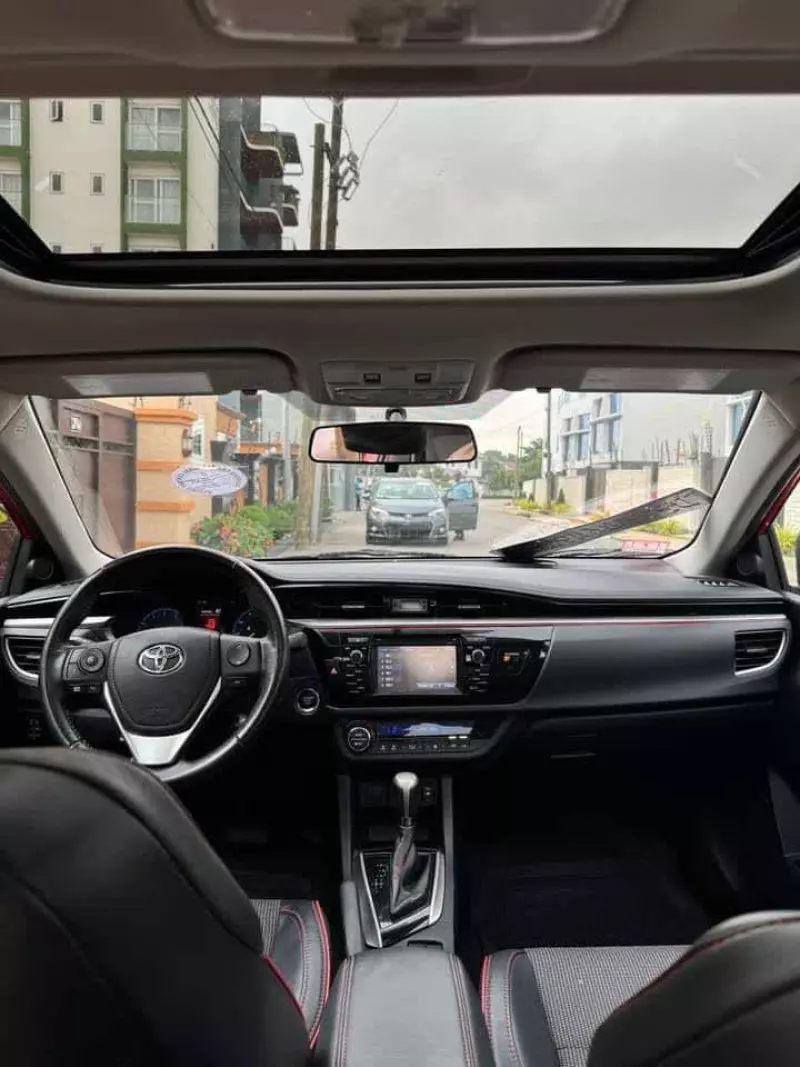 Toyota Corolla   - 2014
