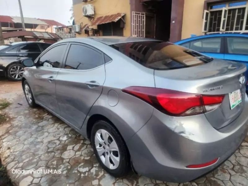 Hyundai Elantra   - 2014