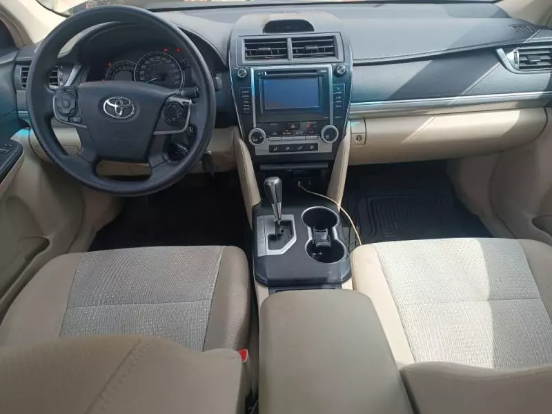 Toyota Camry   - 2012