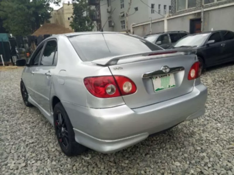 Toyota Corolla Sport   - 2006