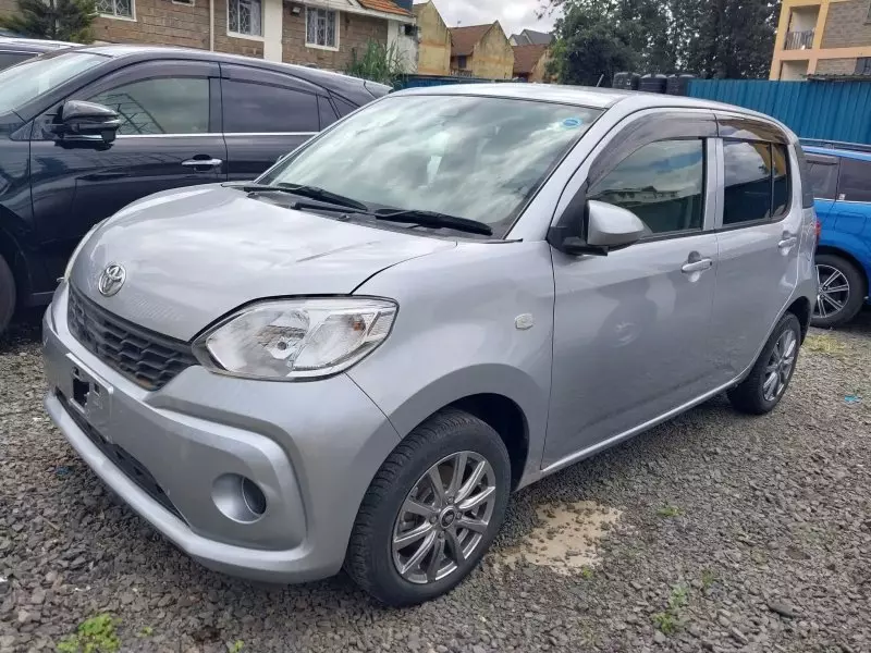 Toyota Passo   - 2016