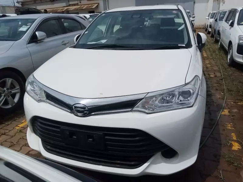 Toyota Fielder    - 2016