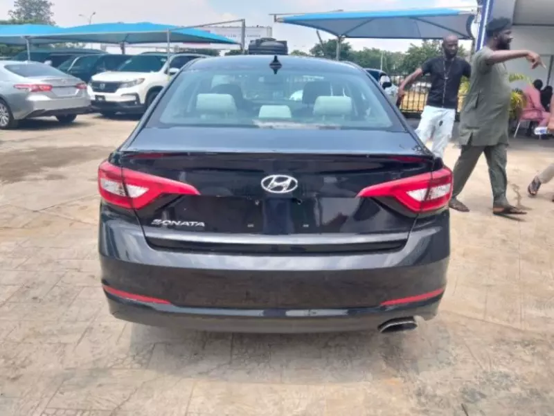 Hyundai Sonata   - 2017