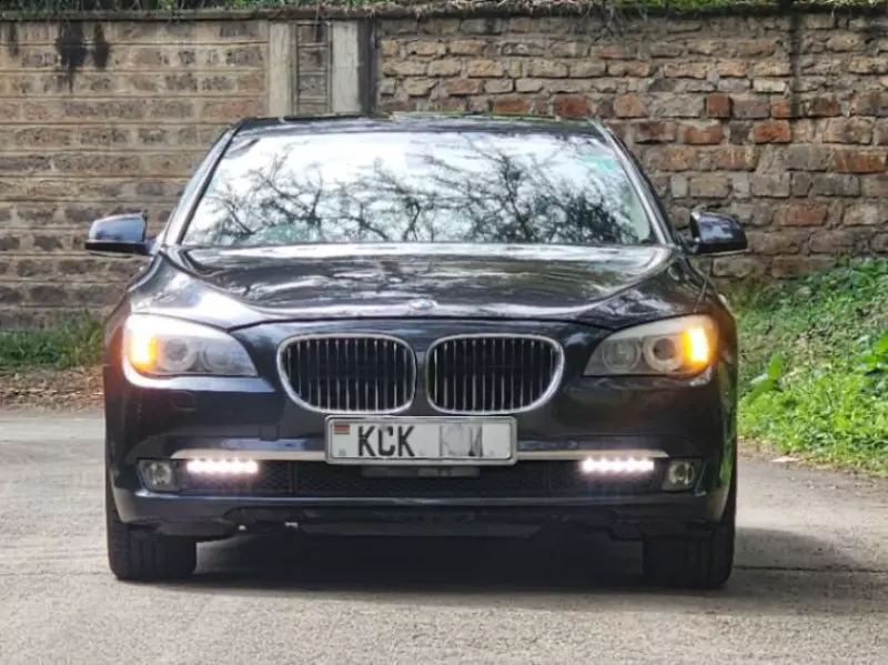 BMW 740 li   - 2010