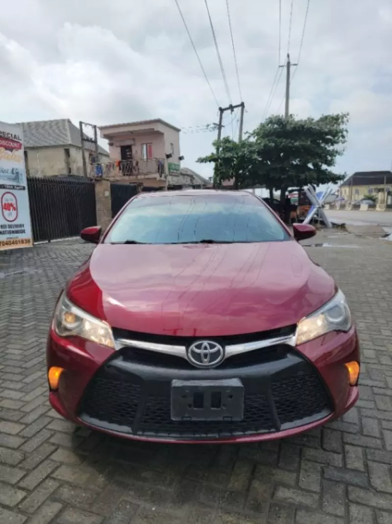 Toyota Camry   - 2017