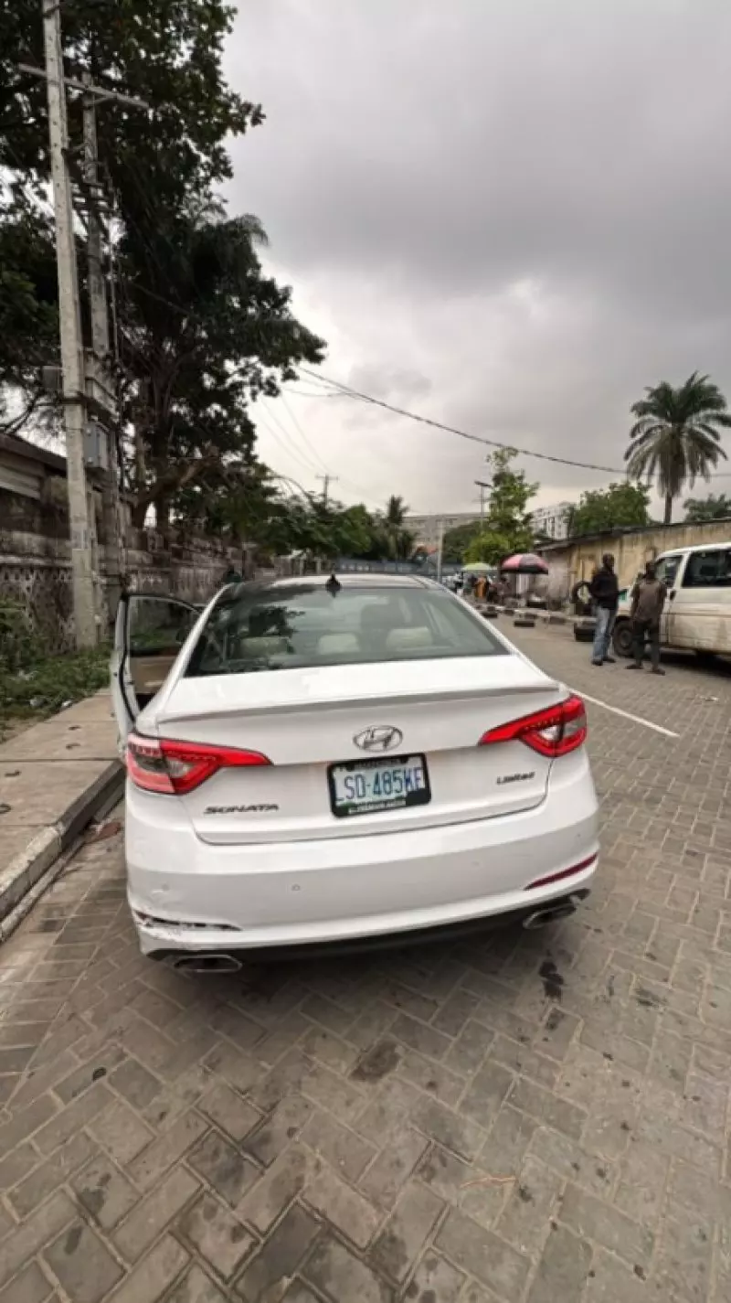 Hyundai Sonata - 2015