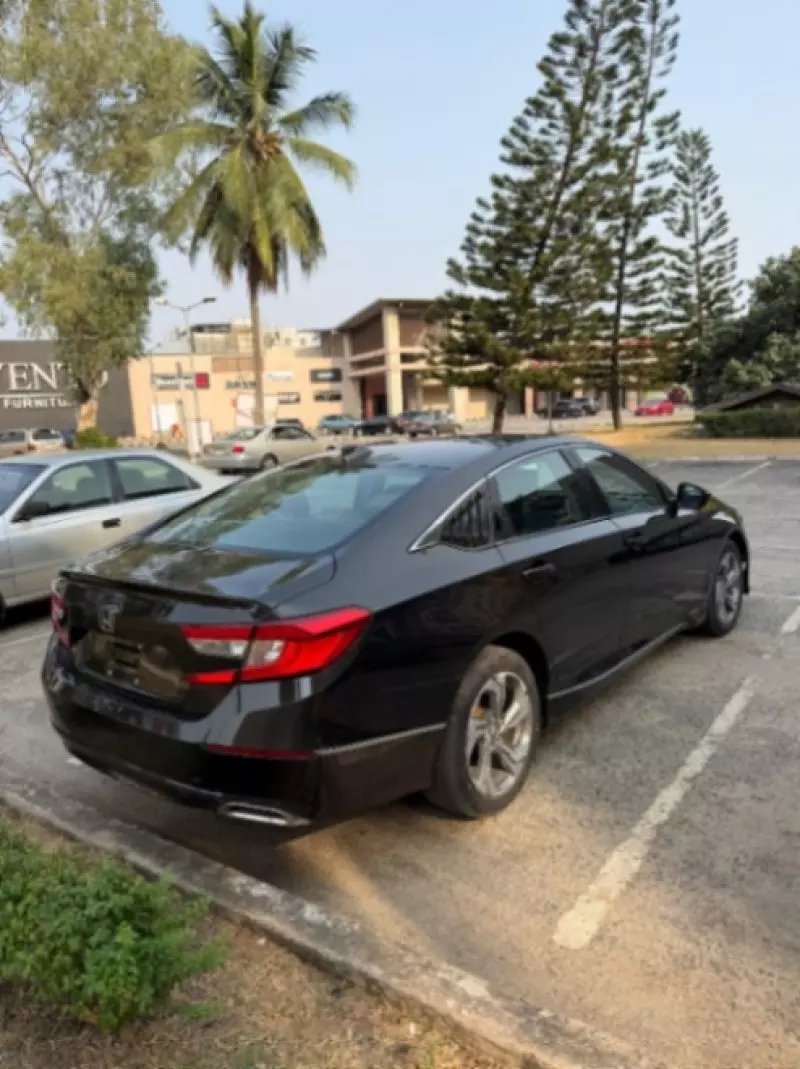 Honda Accord - 2018