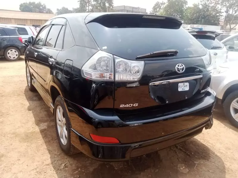 Toyota Harrier   - 2009