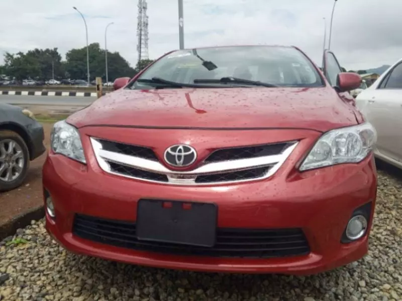 Toyota Corolla   - 2012