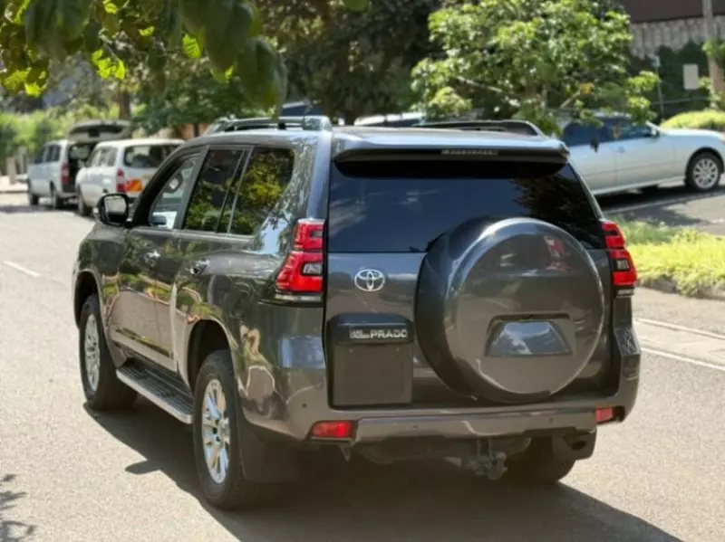 Toyota Landcruiser Prado   - 2021