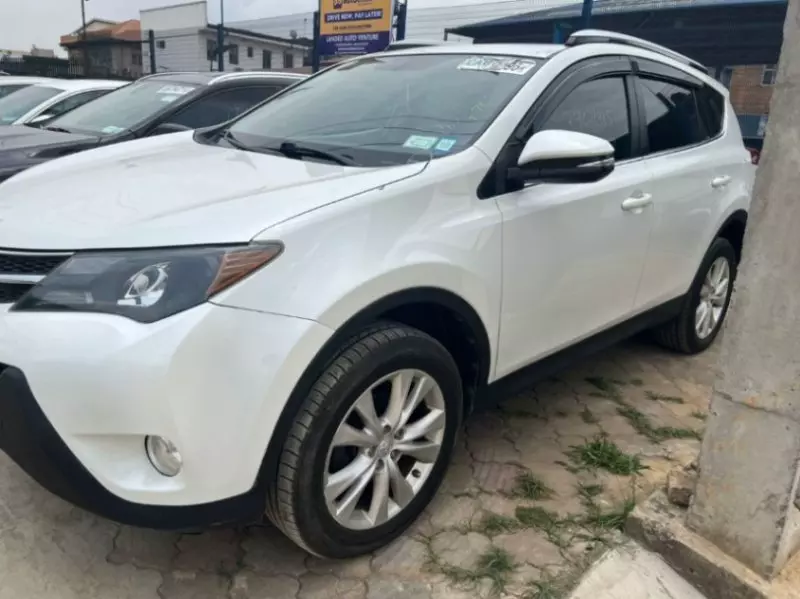 Toyota RAV4   - 2014
