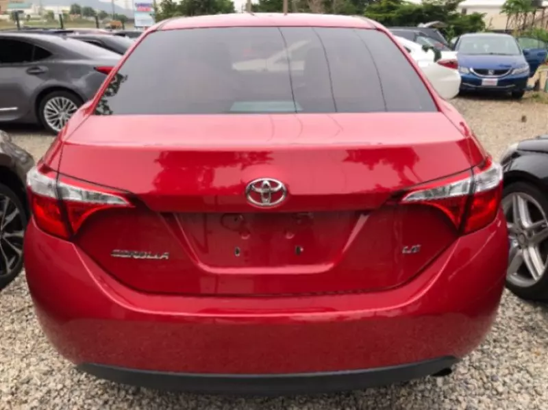 Toyota Corolla   - 2016