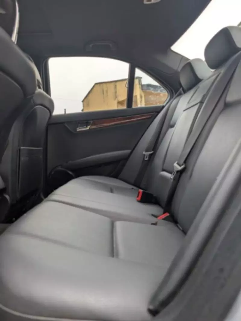 Mercedes-Benz 300 - 2010