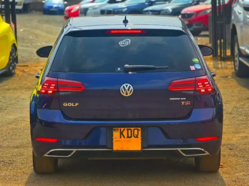 Volkswagen Golf   - 2018