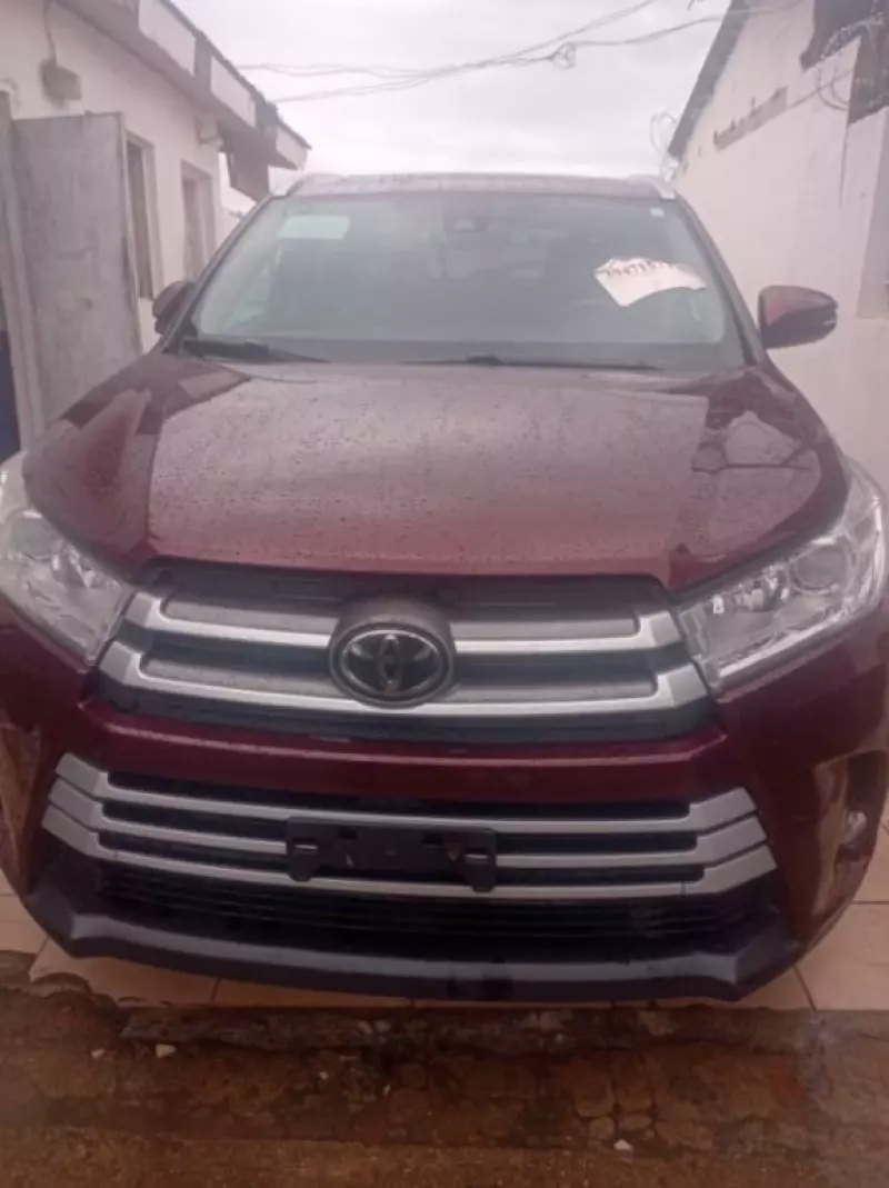 Toyota Highlander   - 2018