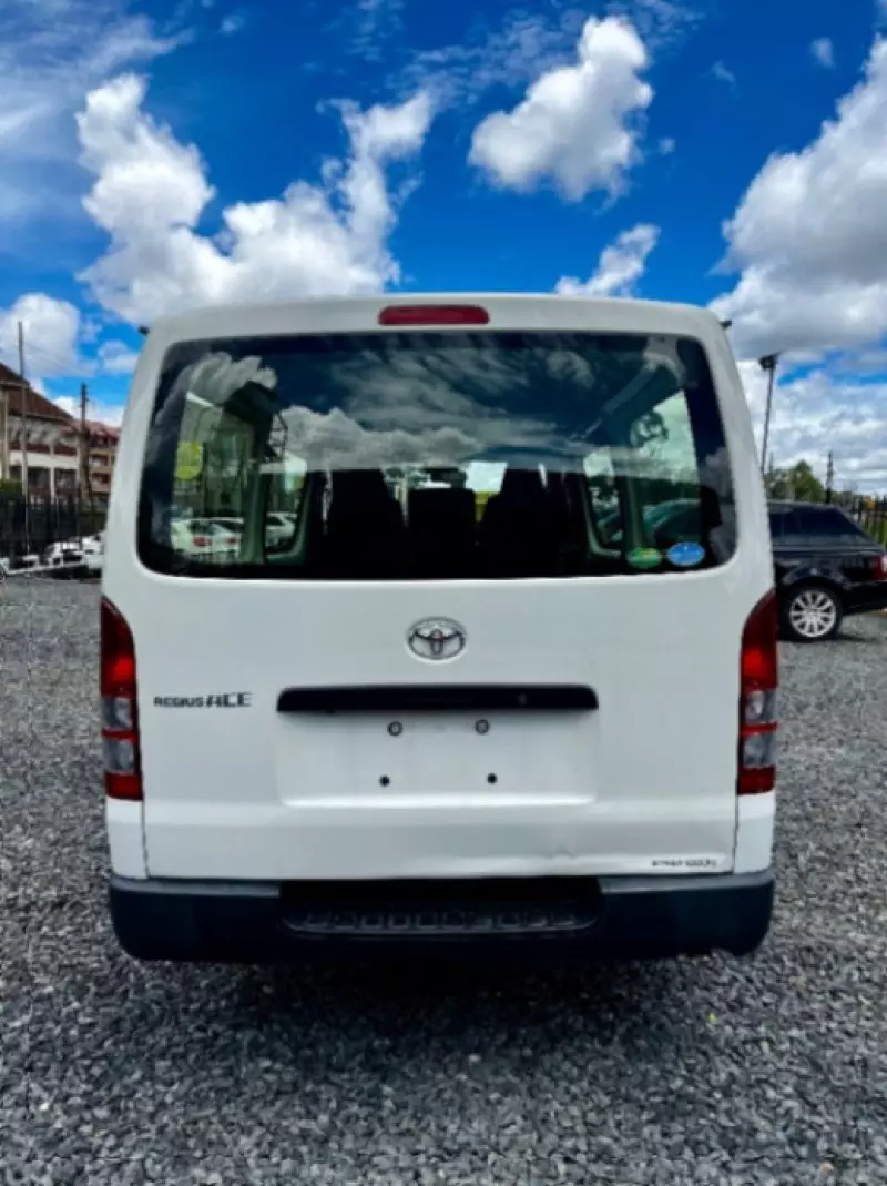 Toyota Hiace   - 2020