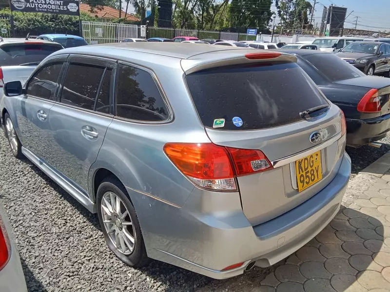 Subaru Legacy   - 2014