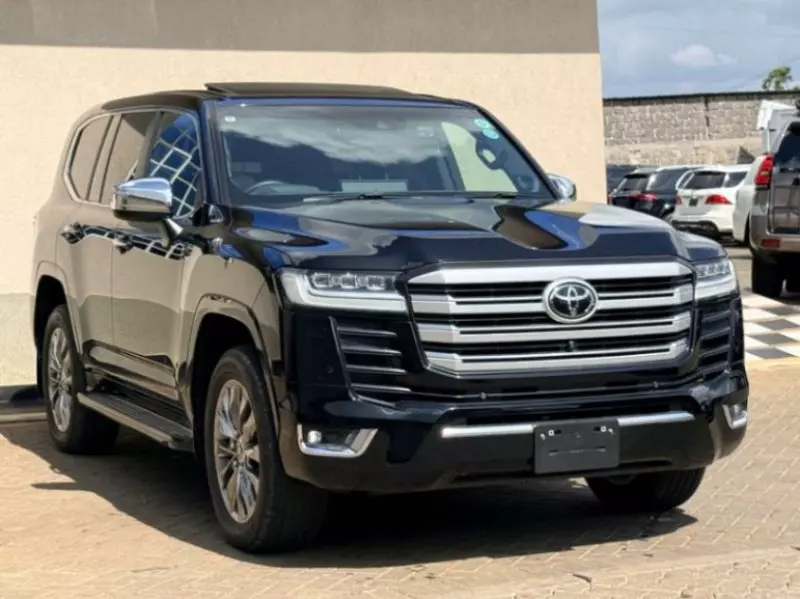 Toyota LAND CRUISER 300 LC300