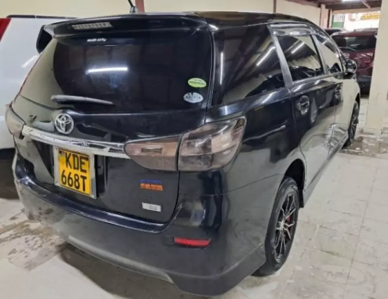 Toyota Wish   - 2014