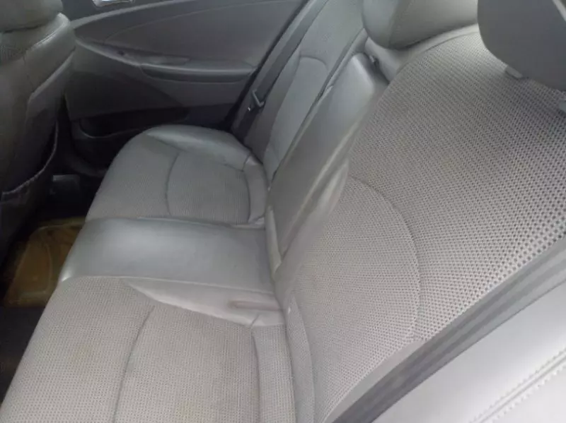 Hyundai Sonata   - 2010